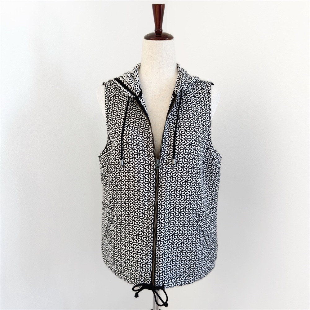 Christopher & Banks Vest Womens Medium Black Floral Full Zip Hooded Boho Weekend